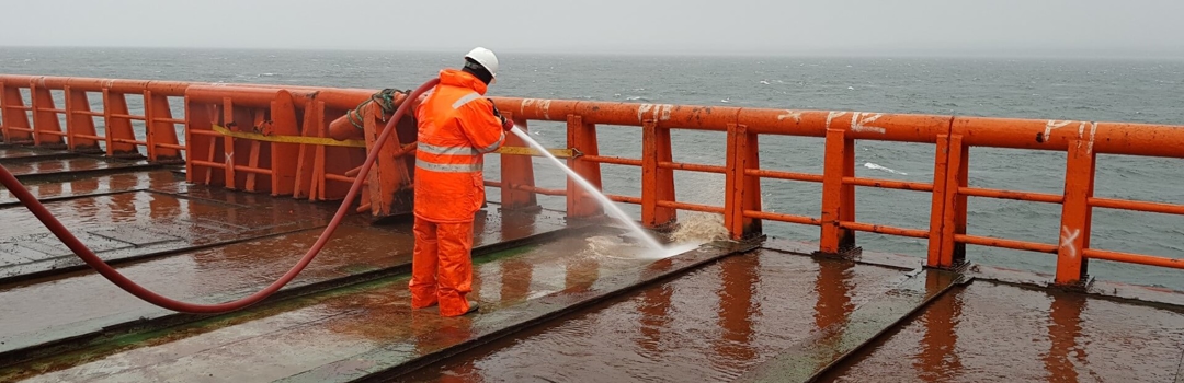 Wet Weather Gear for Commercial Deckhands